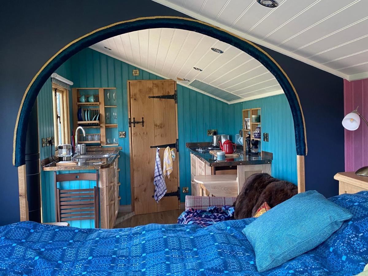 Dol Swynol Glamping Luxury Cabin With Outdoor Bath Villa Aberystwyth Kültér fotó