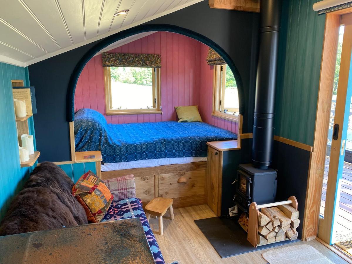 Dol Swynol Glamping Luxury Cabin With Outdoor Bath Villa Aberystwyth Kültér fotó